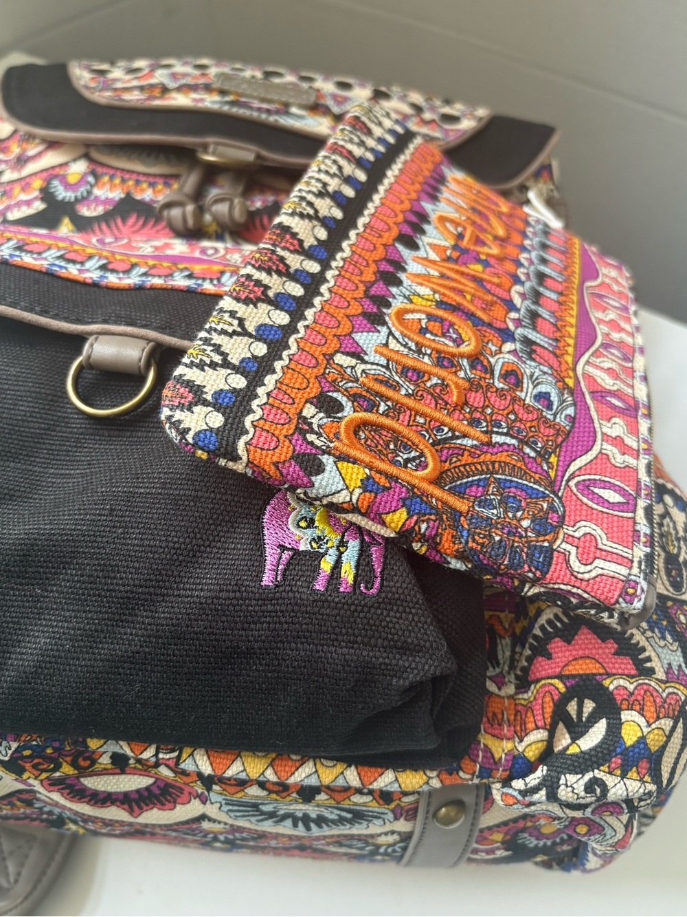 Sakroots Artist Circle Flap Backpack Bohemian Design Fits Up To 13” Laptop New - Picture 10 of 16
